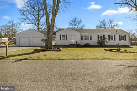 8501 Oak Dr, Brandywine, MD 20613