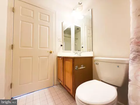 Bath - 7701 Kirklee Ct, Laurel, MD 20707 photo 6 of 8