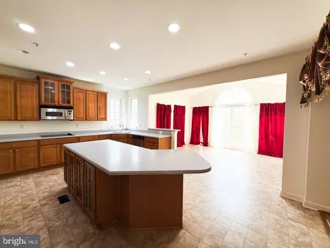 Kitchen - 7701 Kirklee Ct, Laurel, MD 20707 photo 2 of 6