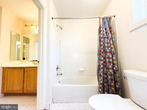Bath - 7701 Kirklee Ct, Laurel, MD 20707 photo 4 of 8