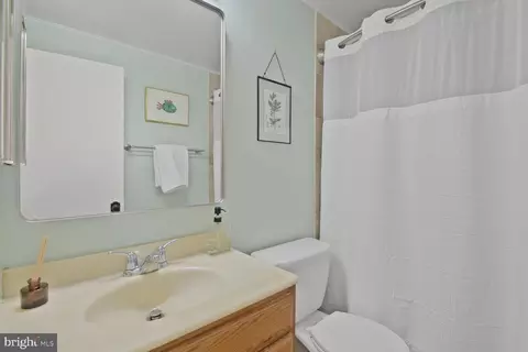 Bath - 9933 Boise Rd, Laurel, MD 20708 photo 2 of 3