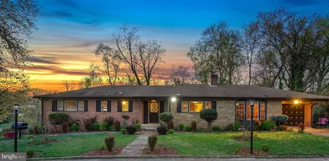 4800 Sharon Rd, Temple Hills, MD 20748