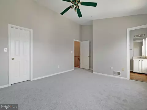 6025 Cedar Post Dr, District Heights, MD 20747 photo 21