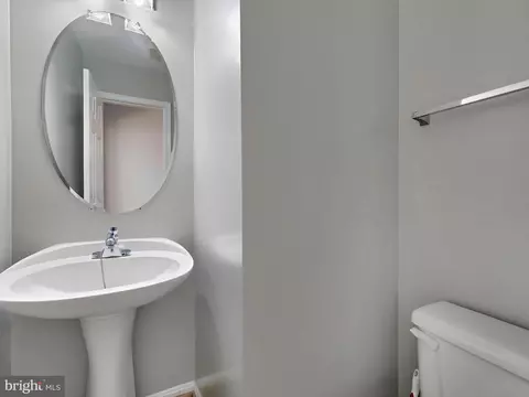 6025 Cedar Post Dr, District Heights, MD 20747 photo 9