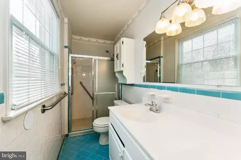 Bath - 6912 Lyle St, Lanham, MD 20706 photo 3 of 3