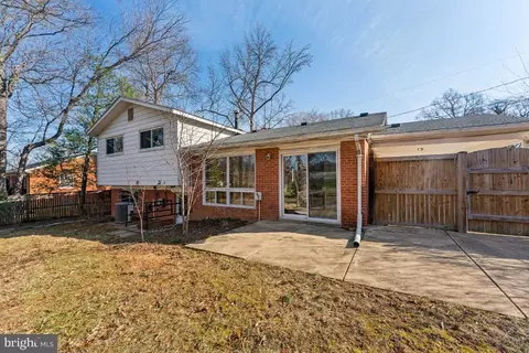 Exterior - 6912 Lyle St, Lanham, MD 20706 photo 5 of 7