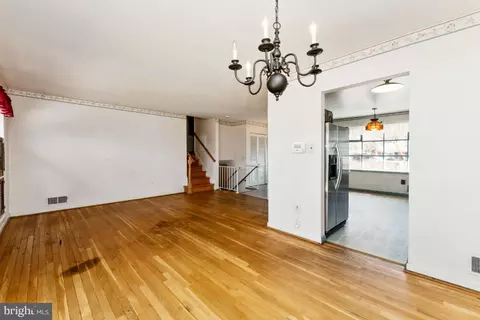 Living - 6912 Lyle St, Lanham, MD 20706 photo 2 of 4