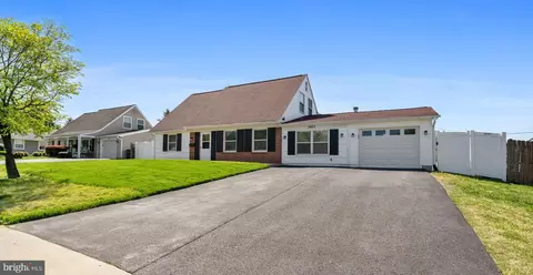 2803 Baker Ln, Bowie, MD 20715