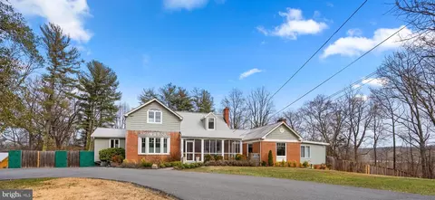 14901 Chelsea Ln, Marlboro, MD 20772