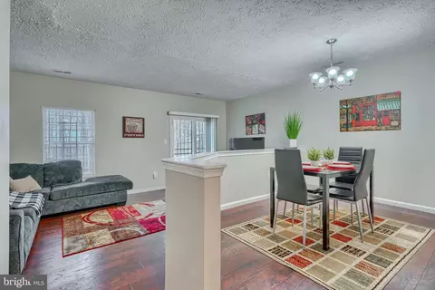 2824 Red Oak Ln, Lanham, MD 20706