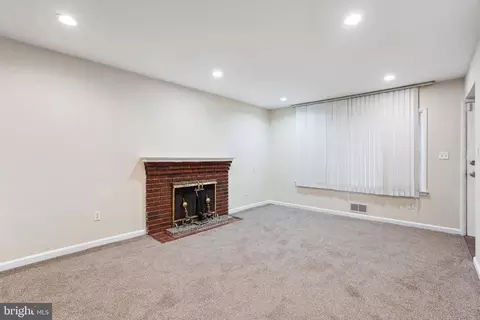 Living - 9336 Lanham Severn Rd, Lanham, MD 20706 photo 3 of 4