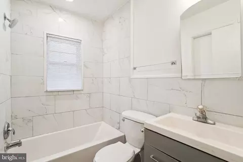 Entry Way - 9336 Lanham Severn Rd, Lanham, MD 20706 photo 3 of 4