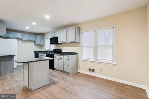 Entry Way - 9336 Lanham Severn Rd, Lanham, MD 20706 photo 1 of 4