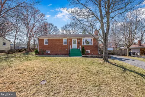 9115 7th St, Lanham, MD 20706