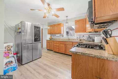 9115 7th St, Lanham, MD 20706 photo 8