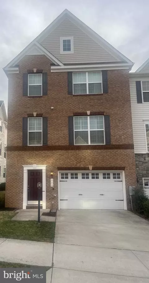 114 Gray St, Capitol Heights, MD 20743
