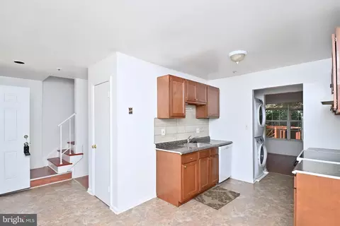Entry Way - 6747 Milltown Ct, District Heights, MD 20747 photo 2 of 2