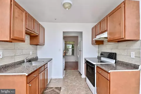 Kitchen - 6747 Milltown Ct, District Heights, MD 20747 photo 2 of 3