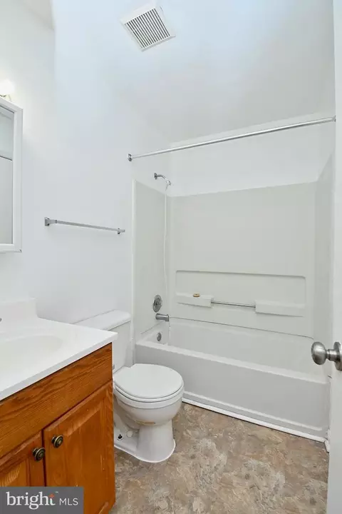 Bath - 6747 Milltown Ct, District Heights, MD 20747 photo 2 of 2