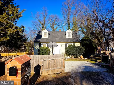 5600 Edgewood Dr, Temple Hills, MD 20748