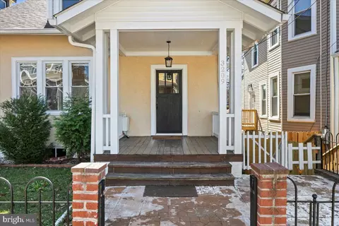 3209 Perry St, Mount Rainier, MD 20712 photo 2