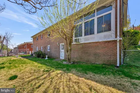 Exterior - 8008 Daniel Dr, District Heights, MD 20747 photo 6 of 7
