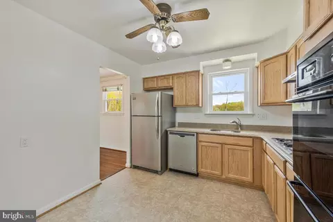 Kitchen - 8008 Daniel Dr, District Heights, MD 20747 photo 1 of 5
