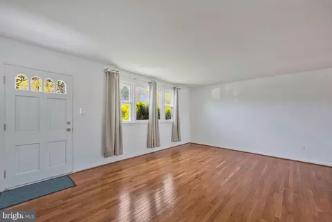 Living - 8008 Daniel Dr, District Heights, MD 20747 photo 1 of 6