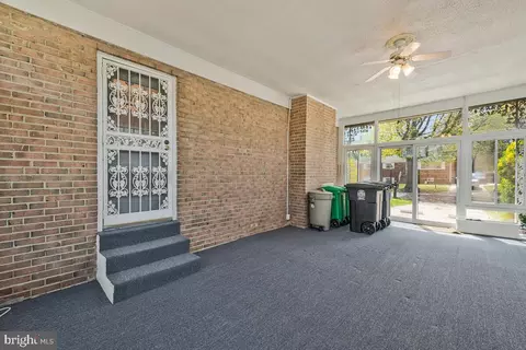 Exterior - 8008 Daniel Dr, District Heights, MD 20747 photo 4 of 7