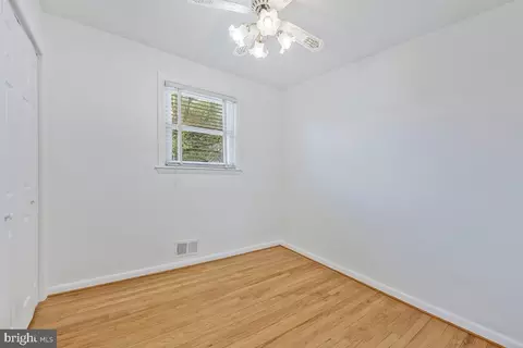 Bedroom - 8008 Daniel Dr, District Heights, MD 20747 photo 5 of 6
