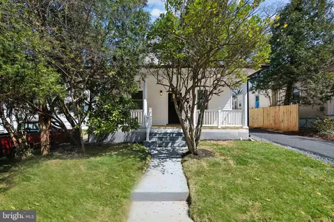 4007 35th St, Mount Rainier, MD 20712 photo 2