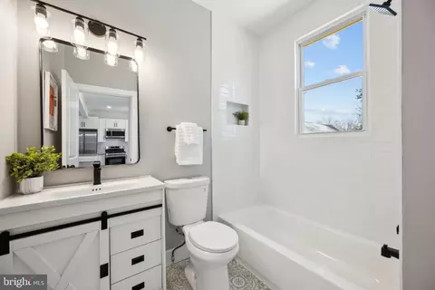 4007 35th St, Mount Rainier, MD 20712 photo 12