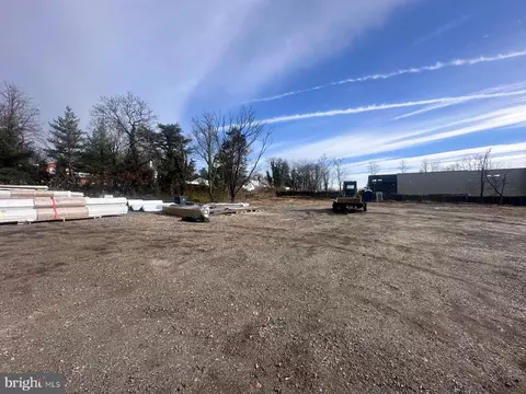 4100 Laurel Rd, Temple Hills, MD 20748