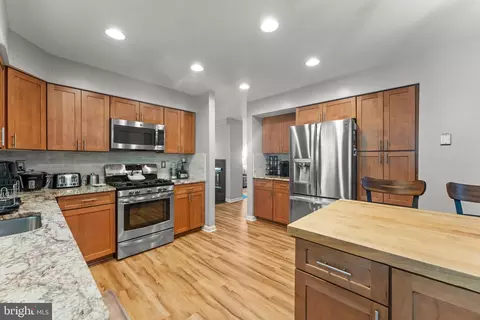 14230 Greenview Dr, Laurel, MD 20708 photo 5