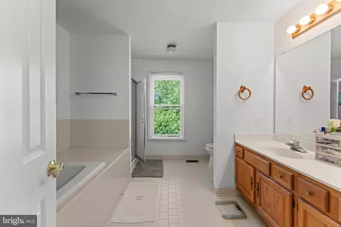 14230 Greenview Dr, Laurel, MD 20708 photo 24