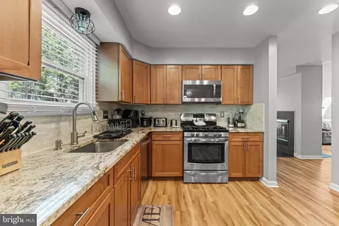 14230 Greenview Dr, Laurel, MD 20708 photo 4