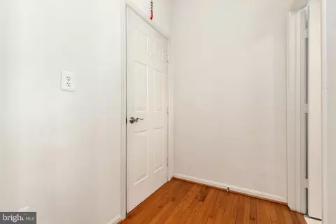 Entry Way - 8317 River Park Rd, Bowie, MD 20715 photo 7 of 8