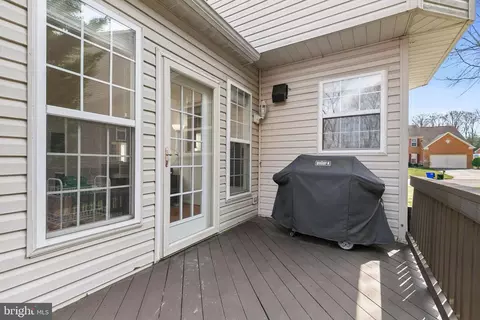 Exterior - 8317 River Park Rd, Bowie, MD 20715 photo 4 of 16
