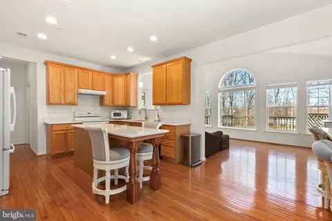 Kitchen - 8317 River Park Rd, Bowie, MD 20715 photo 5 of 7