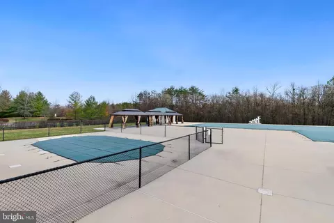 Exterior - 8317 River Park Rd, Bowie, MD 20715 photo 13 of 16