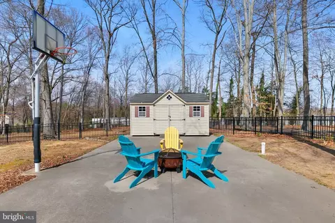 Exterior - 8317 River Park Rd, Bowie, MD 20715 photo 9 of 16