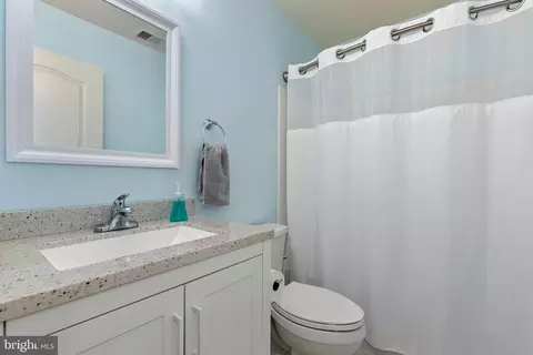 Bath - 8317 River Park Rd, Bowie, MD 20715 photo 5 of 6