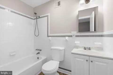 Bath - 7516 N Arbory Way #90, Laurel, MD 20707 photo 2 of 4