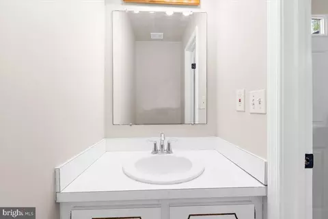 Bath - 7516 N Arbory Way #90, Laurel, MD 20707 photo 1 of 4