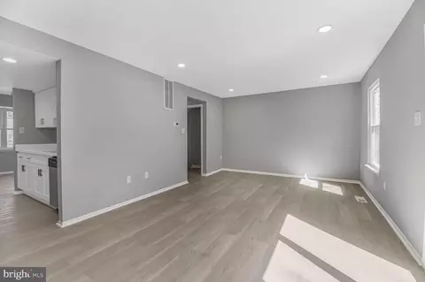 Living - 7048 Palamar Turn Turn, Lanham, MD 20706 photo 2 of 4