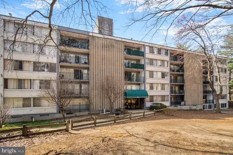 1804 Metzerott Rd #106, Hyattsville, MD 20783