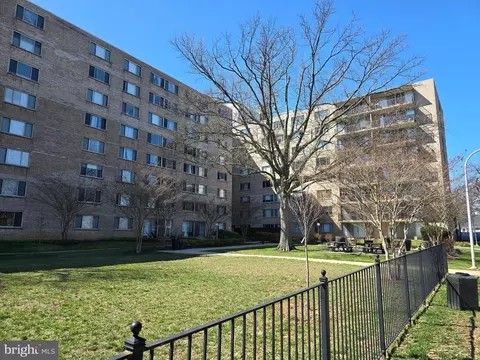 4410 Oglethorpe St #114, Hyattsville, MD 20781