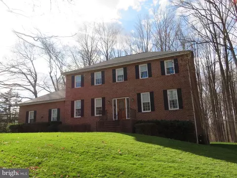 1209 Heritage Hills Dr, Marlboro, MD 20774