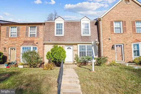 10322 Broom Ln, Lanham, MD 20706
