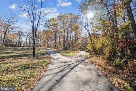 10322 Broom Ln, Lanham, MD 20706 photo 35